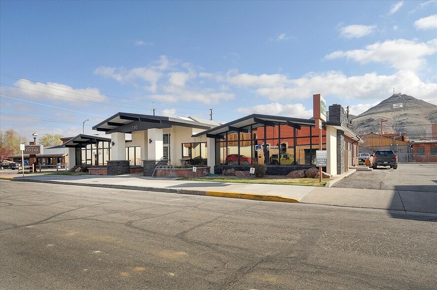 Primary Photo Of 130 W 2nd St, Salida Medical For Sale
