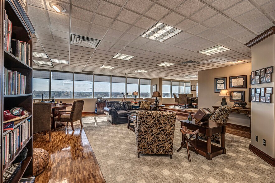 More Photos Of 3800 N May Ave, Oklahoma City Office For Sale