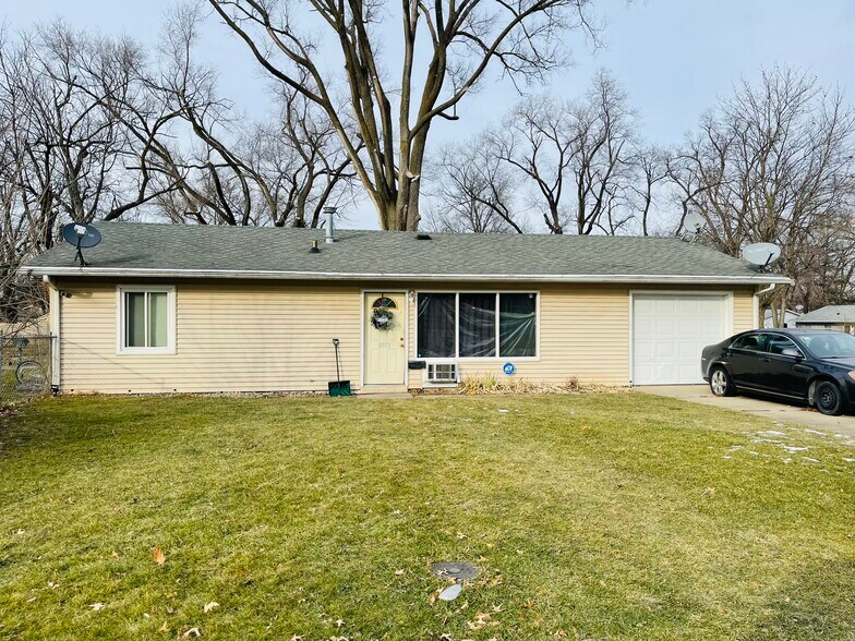 More Photos Of 1355 S 7th Ave, Kankakee Apartments For Sale