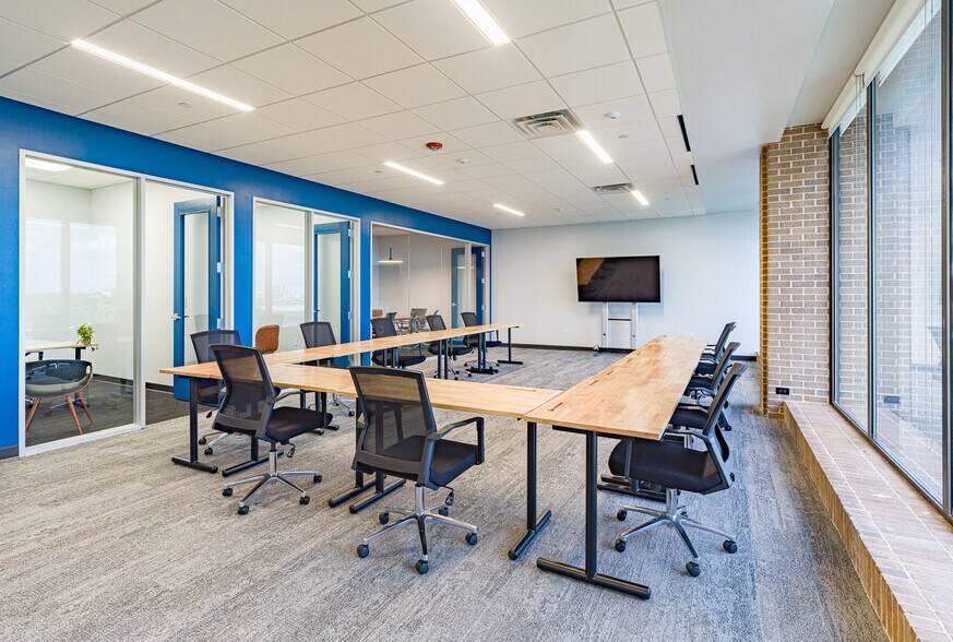 More Photos Of 305 E Huntland Dr, Austin Coworking Space