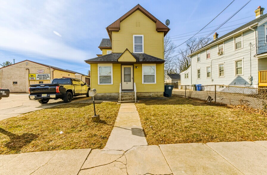More Photos Of 25 State St, Glassboro Auto Repair For Sale