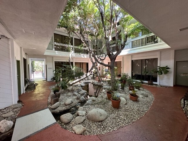 More Photos Of 23123-23129 Ventura Blvd, Woodland Hills Office For Lease