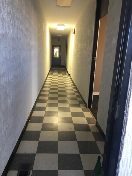 More Photos Of 15241 Stony Plain Rd NW, Edmonton Storefront Retail Office For Lease