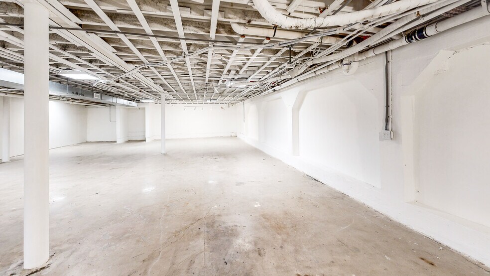 More Photos Of 124 College St, Asheville Office Residential For Sale