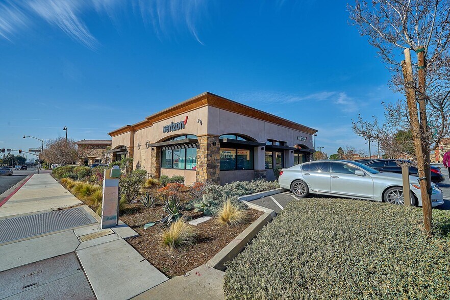 More Photos Of 1265 Huntington Dr, Duarte Freestanding For Lease