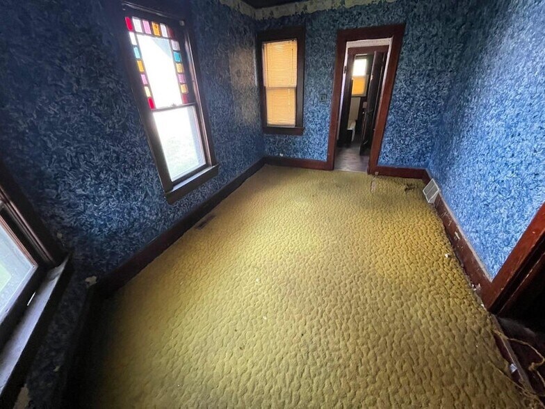 More Photos Of 203 E Delaware St, Decatur Multifamily For Sale