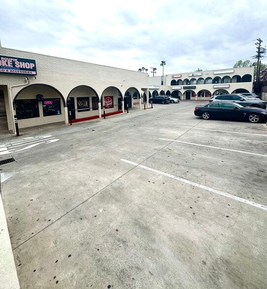 More Photos Of 725 S Glendale Ave, Glendale Unknown For Lease