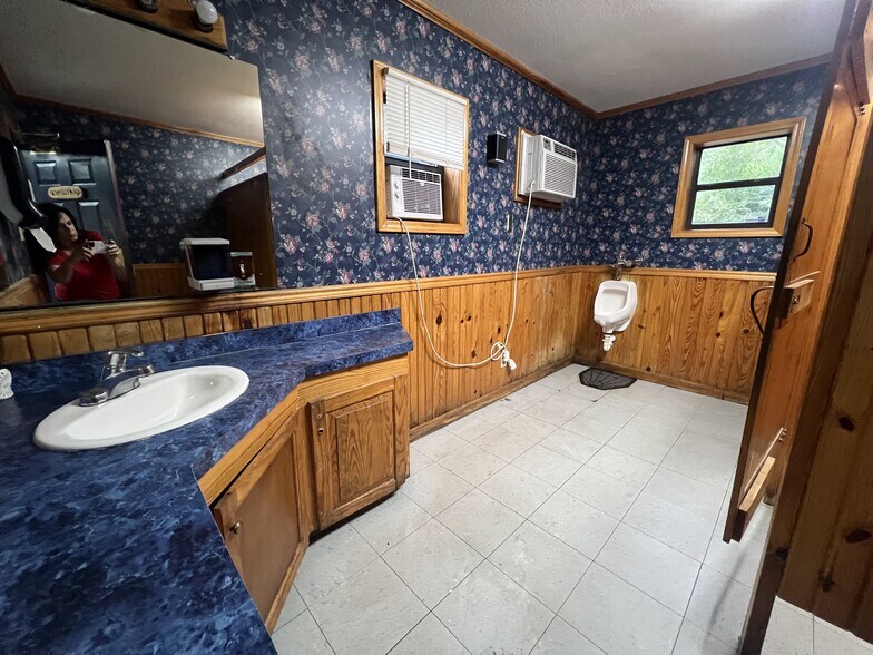 More Photos Of 1150 US-71 HWY, Mena Restaurant For Sale