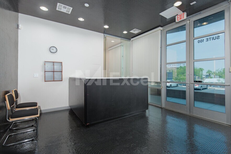 More Photos Of 1669 W Horizon Ridge Pky, Henderson Office For Sale