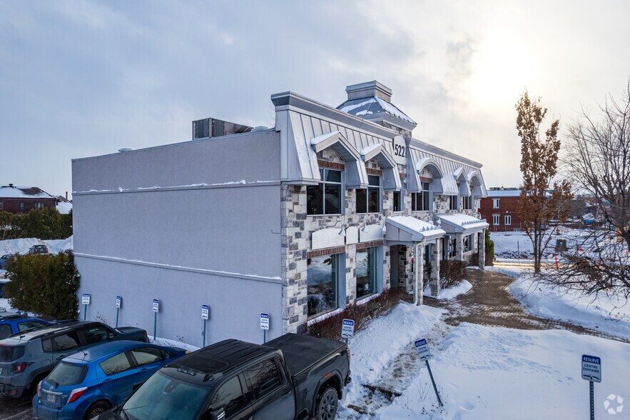 Primary Photo Of 522 Rue Notre-Dame, Repentigny Office For Lease