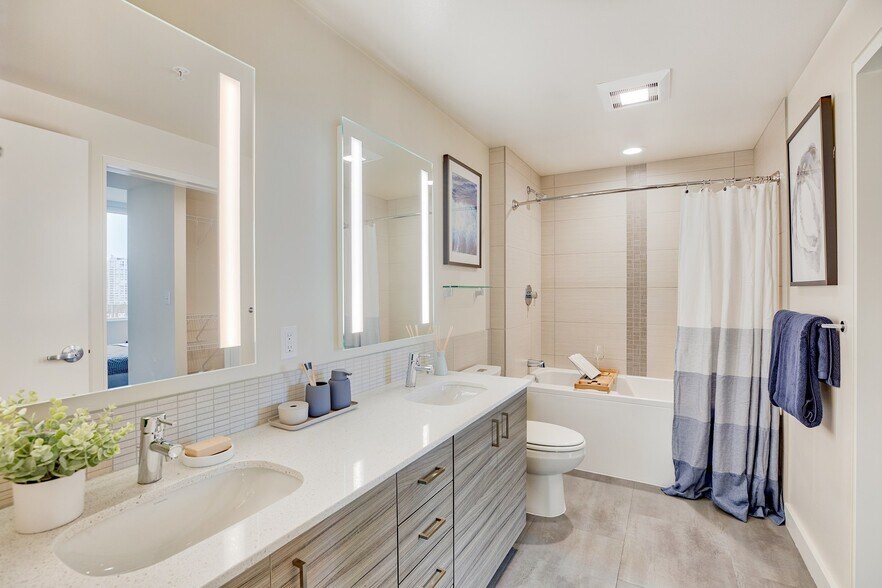 More Photos Of 2105 5th Ave, Seattle Apartments For Lease