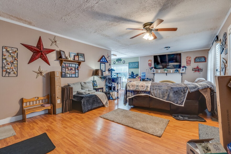 More Photos Of 5560 Highway 19 E, Hampton Manufacturing For Sale