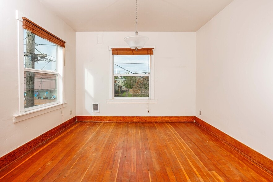 More Photos Of 2726 NE Alberta St, Portland Storefront Retail Residential For Lease