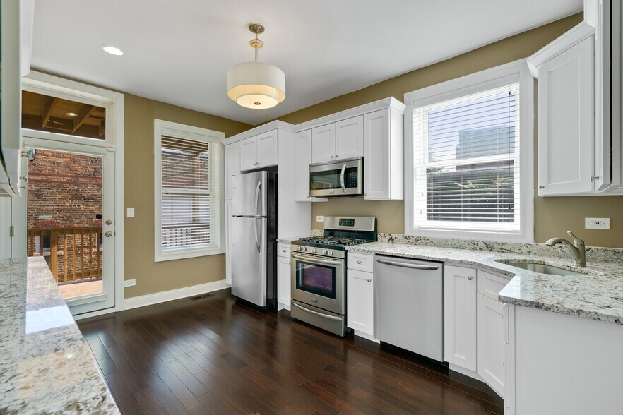 More Photos Of 2732 W Belmont Ave, Chicago Multifamily For Sale