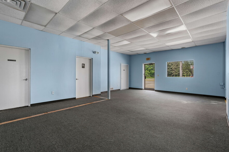 More Photos Of 3401 W Oakland Ave, Austin Truck Stop For Sale