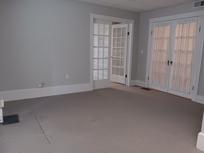 More Photos Of 375 Linwood Ave, Buffalo Office For Lease