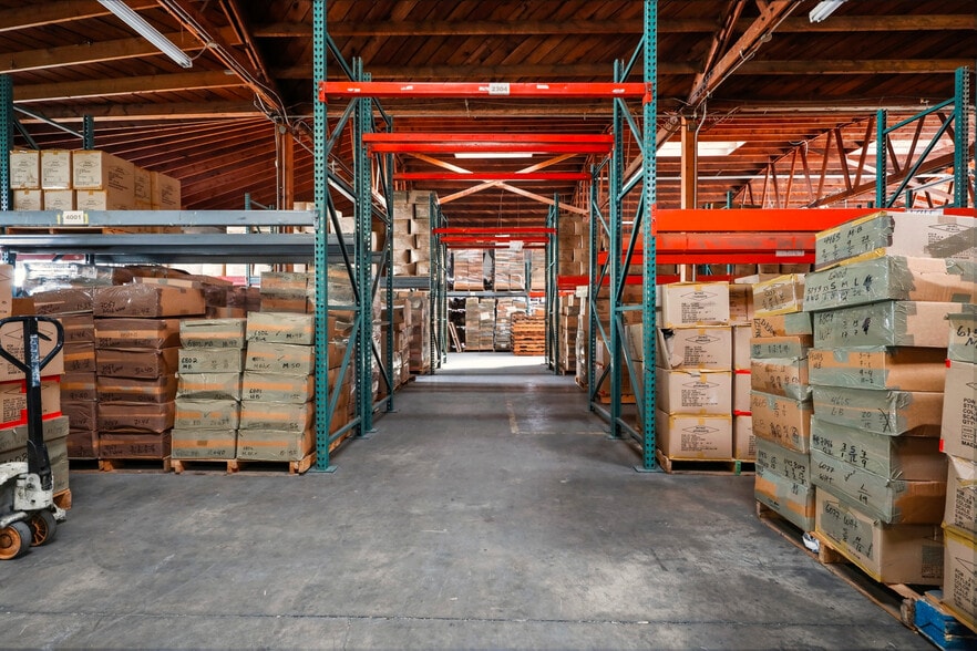 More Photos Of 4807-4827 E 49th St, Vernon Warehouse For Lease