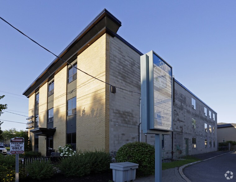 More Photos Of 376 Churchill Ave, Ottawa Office For Lease