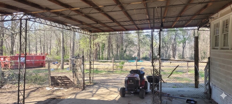 More Photos Of 629 E McIntosh Rd, Griffin Land For Sale