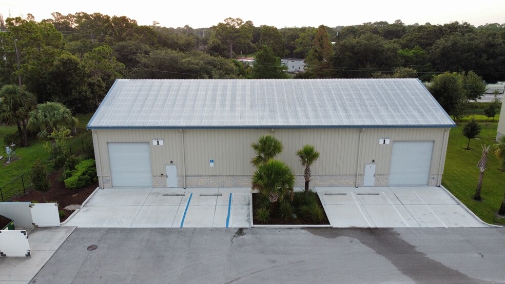 More Photos Of 5265 45th St, Vero Beach Unknown For Lease