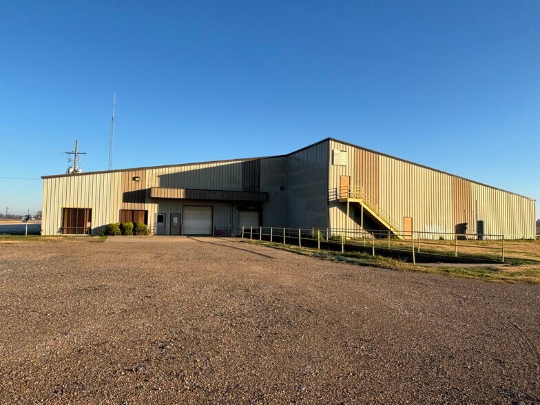 Primary Photo Of 101 Scates Rd, Gilbert Manufacturing For Sale