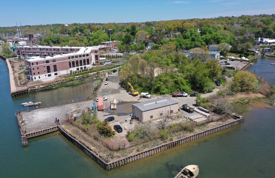 More Photos Of 100 Shore Rd, Glenwood Landing Land For Sale