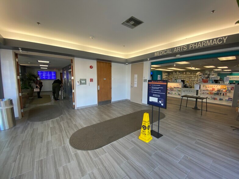 More Photos Of 8851 Center Dr, La Mesa Medical For Lease