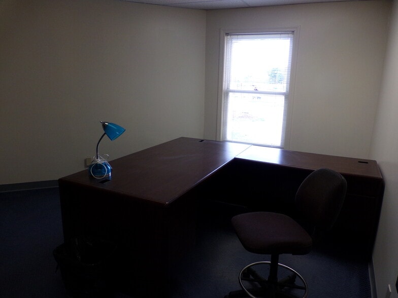 More Photos Of 401 Gilford Ave, Gilford Office For Lease