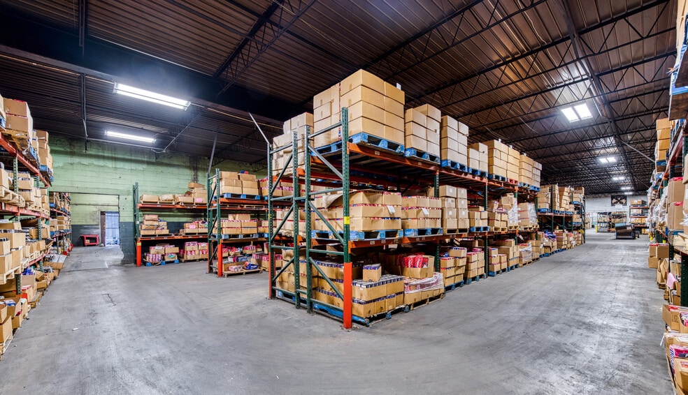 More Photos Of 1076 Airport Rd, Tappahannock Warehouse For Lease