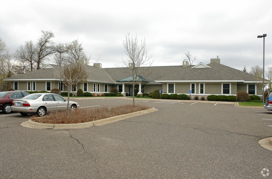 More Photos Of 520 W Highway 96, Shoreview Office For Lease