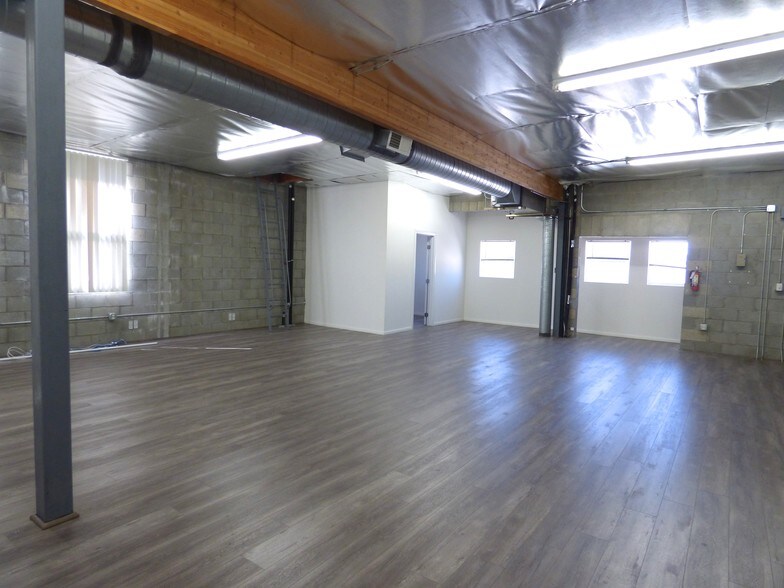 More Photos Of 3608 Griffith Ave, Los Angeles Light Manufacturing For Lease