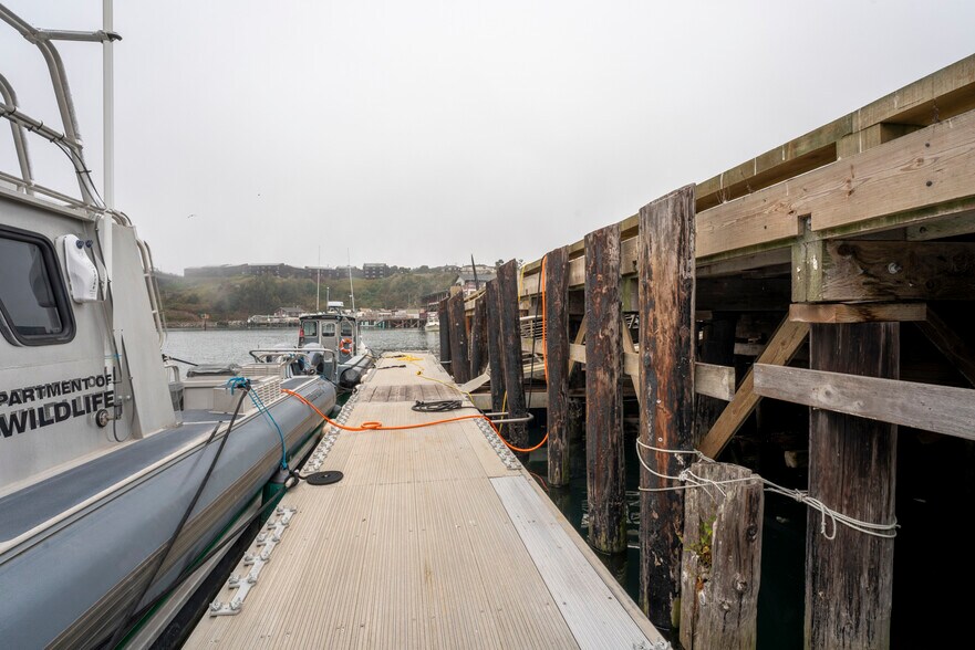 More Photos Of 32330 N Harbor Dr, Fort Bragg Office For Sale