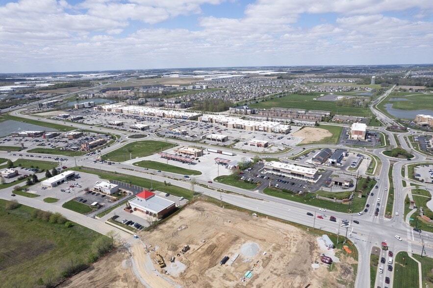 More Photos Of 6338 Mills Dr, Whitestown Storefront For Lease