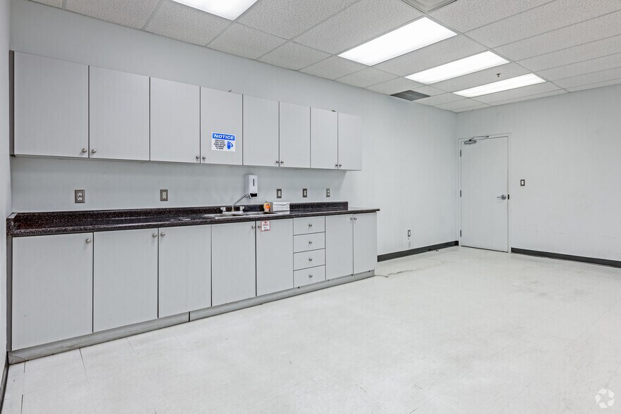 More Photos Of 8350 Lawson Rd, Milton Warehouse For Lease