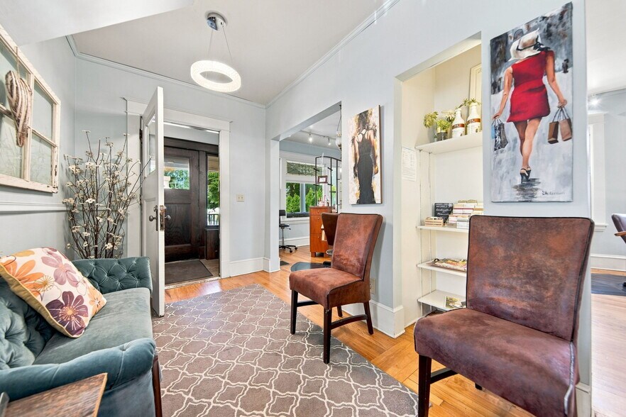 More Photos Of 1208 Grand Ave, Saint Paul Storefront Retail Office For Sale