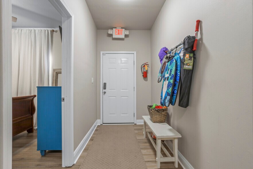 More Photos Of 1705 Government St, Ocean Springs Office For Sale