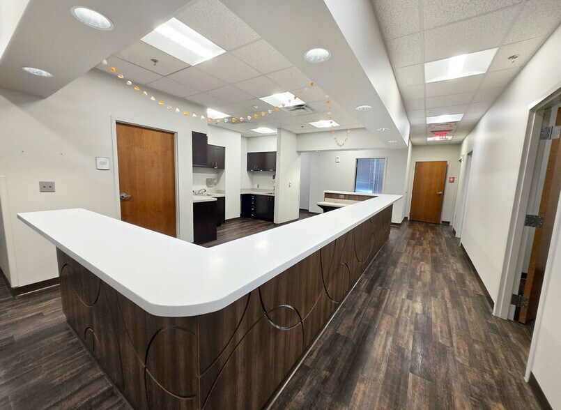 More Photos Of 460 Northside Cherokee Blvd, Canton Hospital For Lease