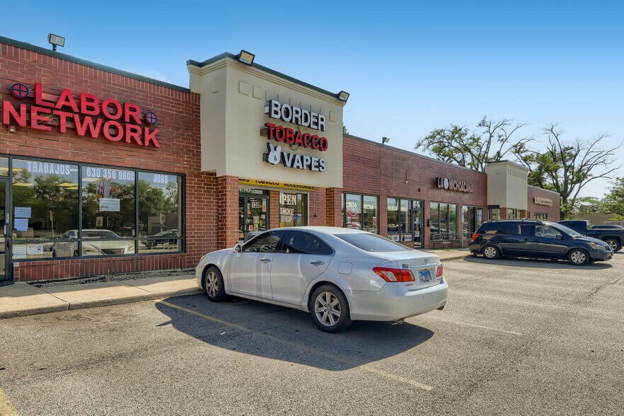 More Photos Of 110-154 W Irving Park Blvd, Bensenville General Retail For Lease