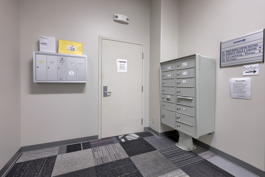 More Photos Of 315 W James St, Lancaster Office For Lease