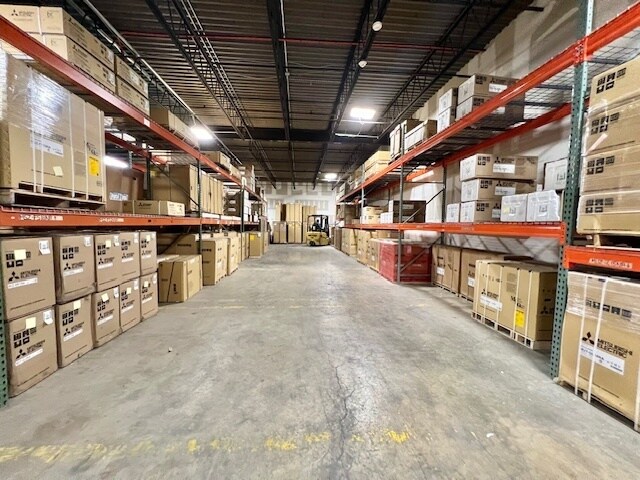 More Photos Of 102 Fairview Park Dr, Elmsford Warehouse For Lease