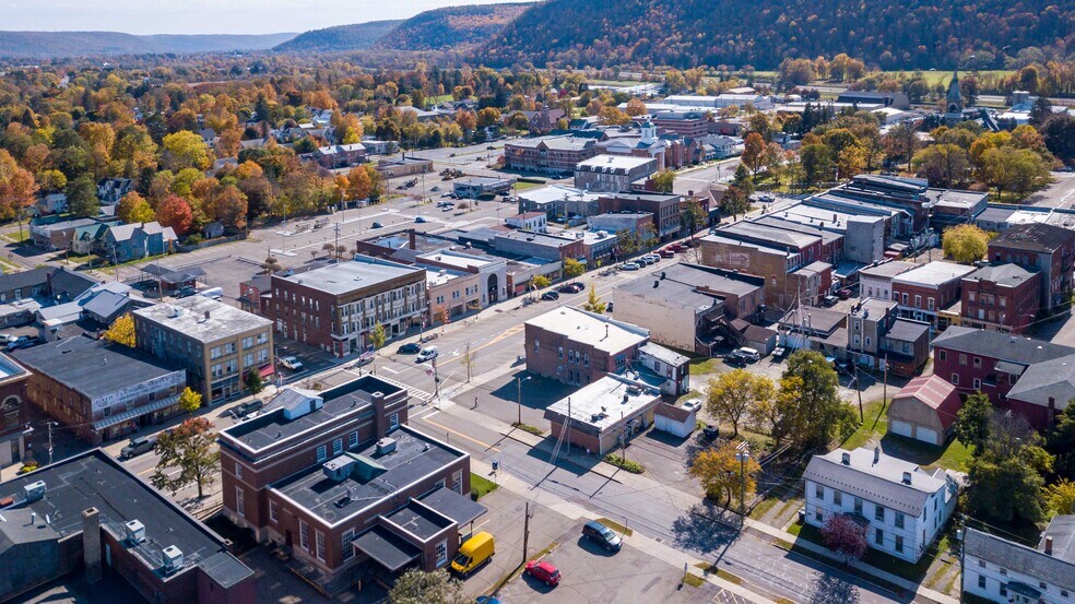 More Photos Of 36 Liberty St, Bath Storefront Retail Office For Sale