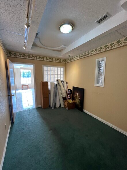 More Photos Of 102 W Calton Rd, Laredo Office Residential For Sale