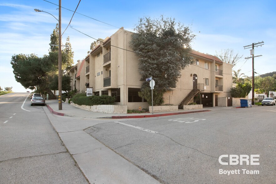 More Photos Of 8485 Valley Circle Blvd, West Hills Apartments For Sale
