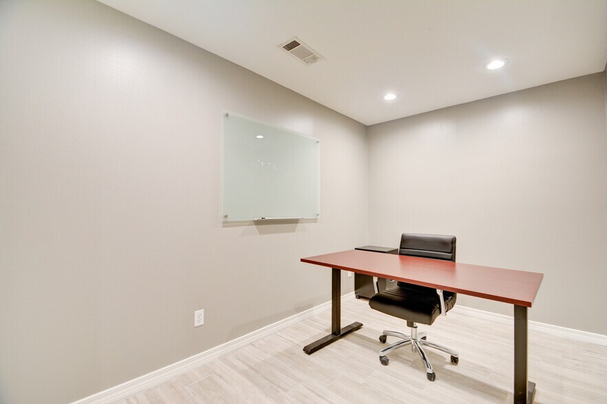 More Photos Of 26615 Oak Ridge Dr, The Woodlands Office For Lease