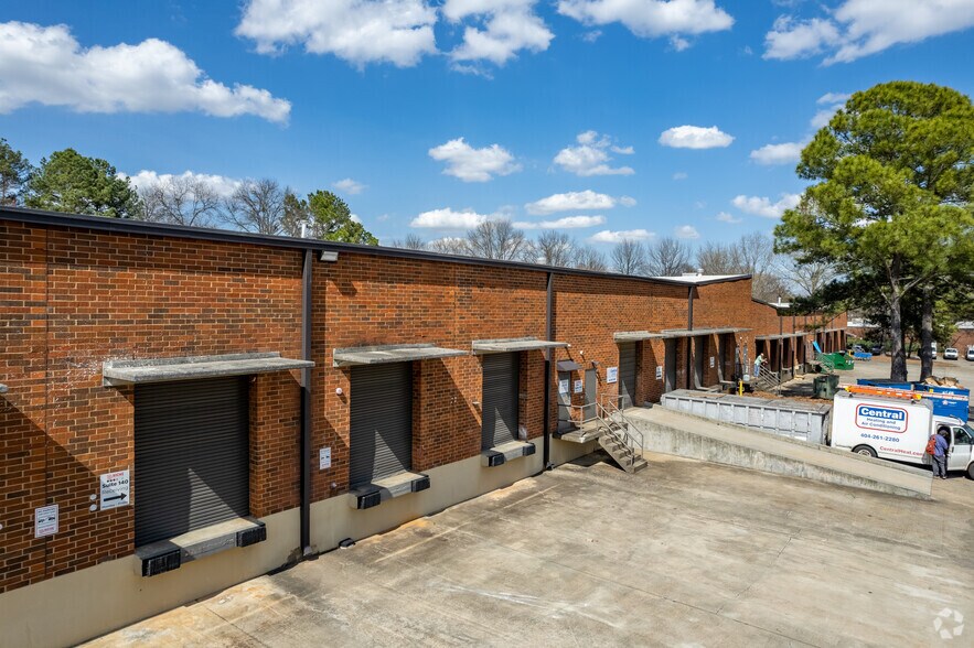 More Photos Of 5730 Oakbrook Pky, Norcross Distribution For Lease