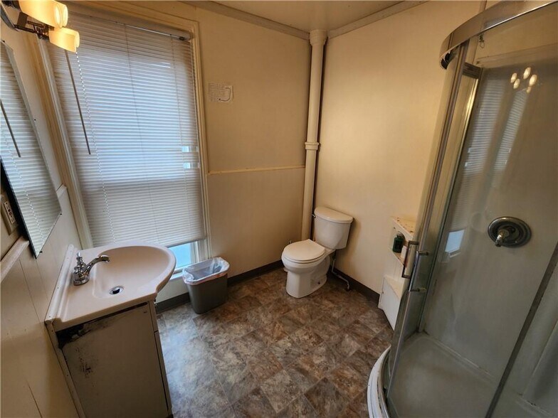 More Photos Of 43 Chapel St, Mount Morris Apartments For Sale