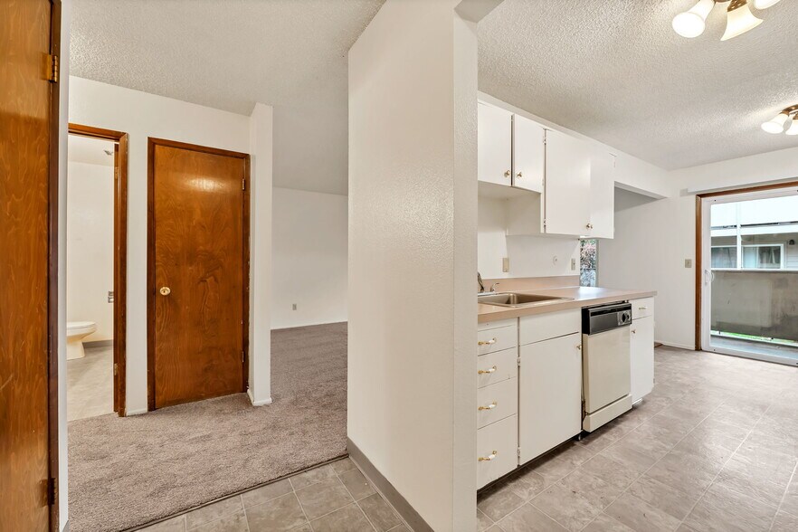 More Photos Of 1111 NE 122nd Ave, Portland Apartments For Sale