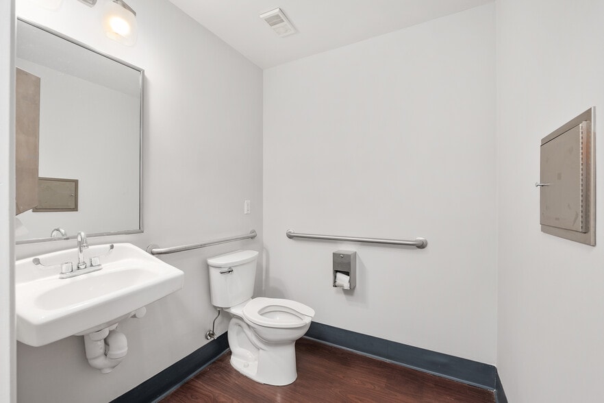 More Photos Of 1014 NW 57th St, Gainesville Medical For Lease