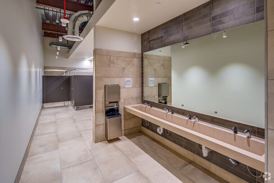 More Photos Of SEC Pecos Rd & Gilbert Rd, Gilbert Unknown For Lease