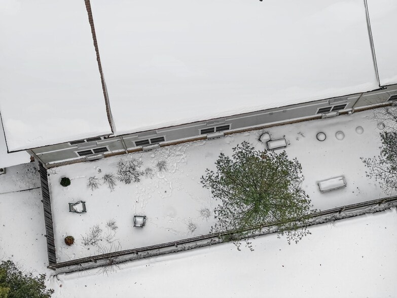 More Photos Of 751 E Tamarack Trl, Bloomington Healthcare For Sale